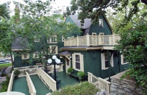    <a href="http://www.oakenwaldterrace.com/index.php/testing-1-2-3/">back2</a> 