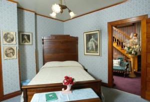    <a href="http://www.oakenwaldterrace.com/index.php/testing-1-2-3/">blue</a> 